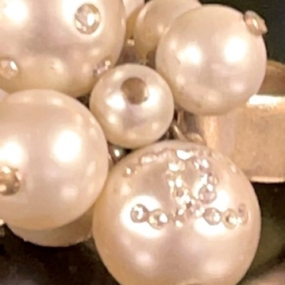 WOW POSHMARK - Authentic CHANEL SUPERMODEL FESTIVAL Bold & Gold & Pearl Ring - Picture 10 of 15